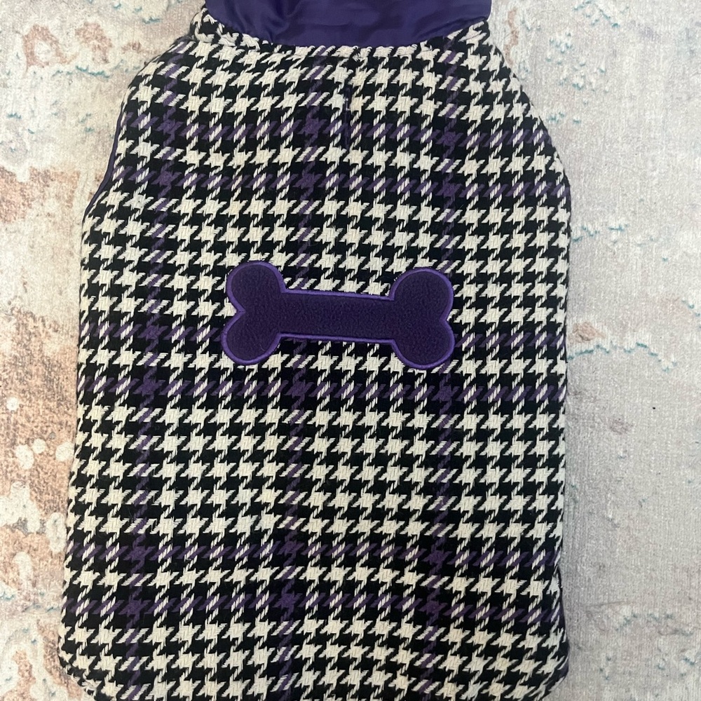 Reversible Purple and Black Houndstooth Dog Coat- never worn was too big for dog